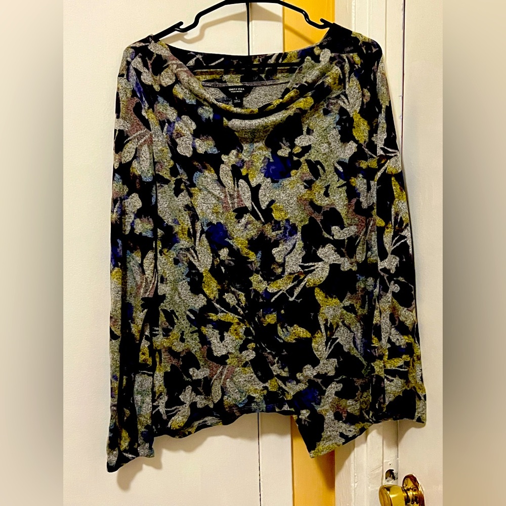 Woman’s size Large Multi color Blouse.